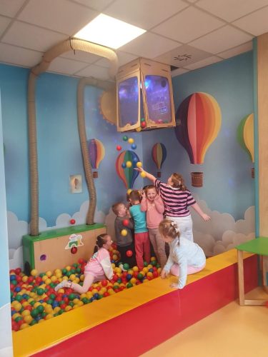 Dzieci w Małpim Gaju