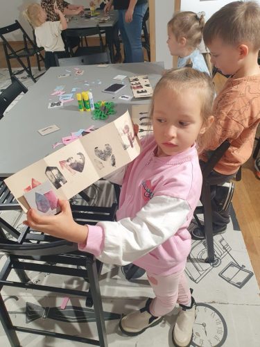 Dzieci w muzeum drukarstwa