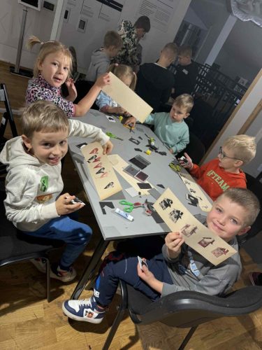 Dzieci w muzeum drukarstwa