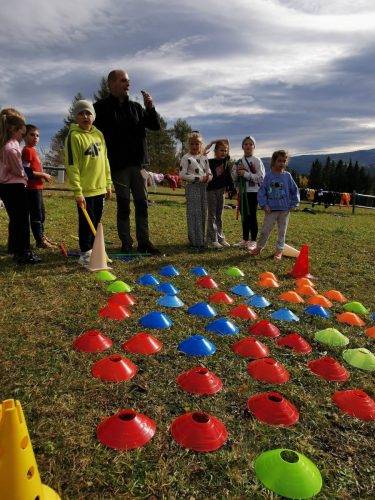 Zabawy, ognisko, poczęstunek